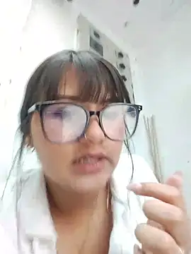 nude live webcam Emily-7