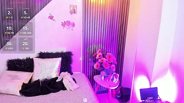 Mia_Dreaam live cam on StripChat