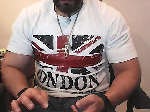 Yorel1109- live cam on StripChat