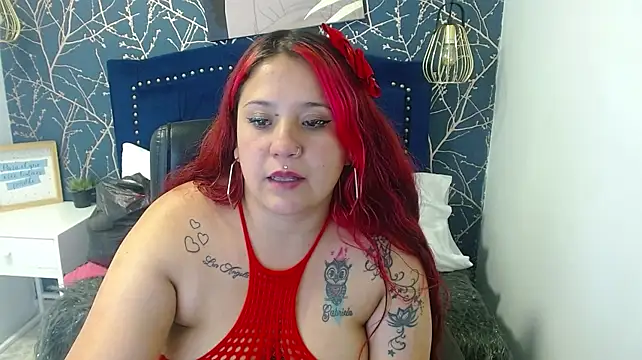 red_liia_tk (F young) - flash ass + spanks x 2