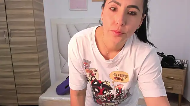 Nata_bernett live cam on StripChat