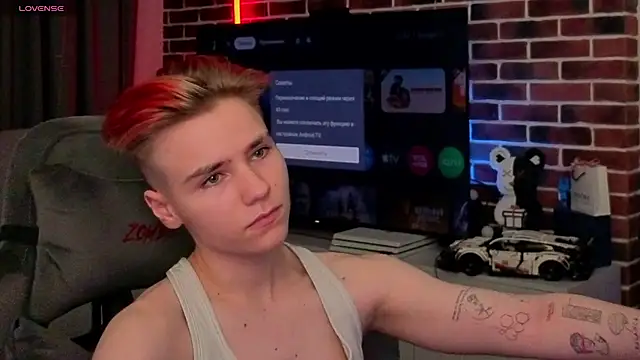 jean_willson (F teen) - spank ass