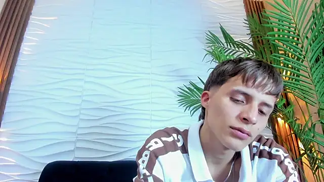 Pavo_tv