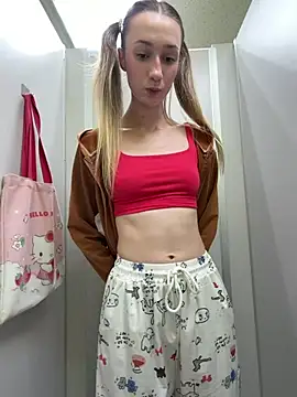 lia-see-ya (F teen) - Ass in panties | Doggy doorway 🤯💦