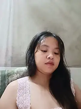 Pretty-haert live cam on StripChat
