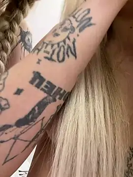 Pink_Kiss live sex cam