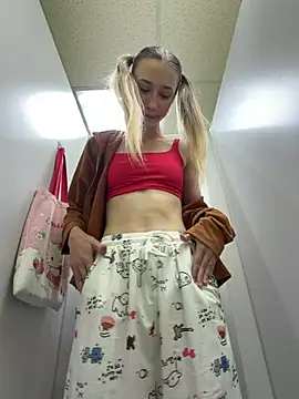 lia-see-ya (F teen) - Ass in panties | Doggy doorway 🤯💦