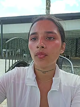 Lorena_Mcfly live cam on StripChat