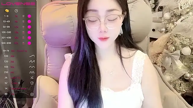 monica-666888- (F milf) - 我不光胆子肥嘟嘟的元🙄🙄，肚子也肥嘟嘟的，脸也肥嘟嘟的吧☺☺☺。