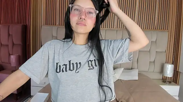 SophiieCalloway1 live cam on StripChat