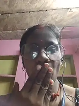 Hot_khusi753