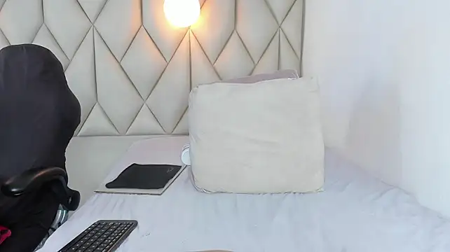 angelswets live cam on StripChat