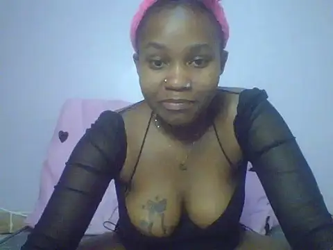 bunny_kiki live cam on StripChat