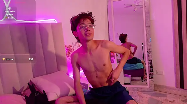 Twink_Sebas7