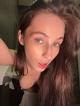 -missbehaving- live cam on StripChat