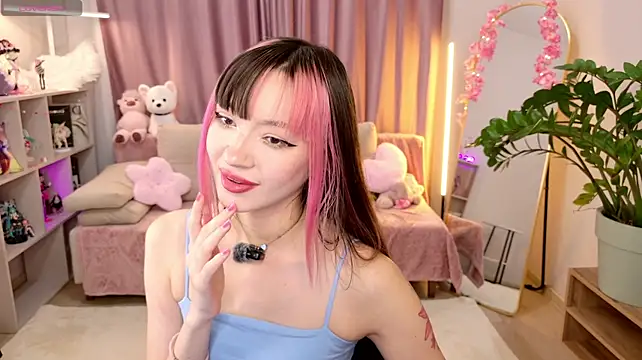 Miiya_Moore live cam on StripChat