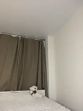 pearlbloom live cam on StripChat