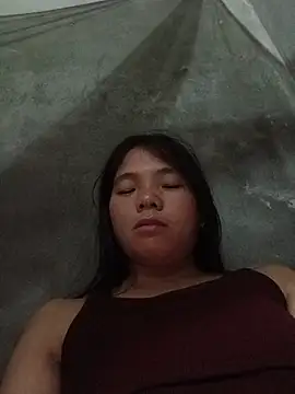 qwe13qwe121 live cam on StripChat