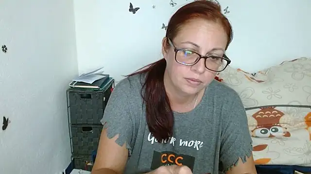 LadyHellene live cam on StripChat