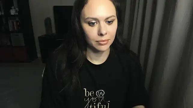MollyCheiz live cam on StripChat