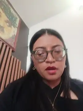 SOFI__10 live cam on StripChat