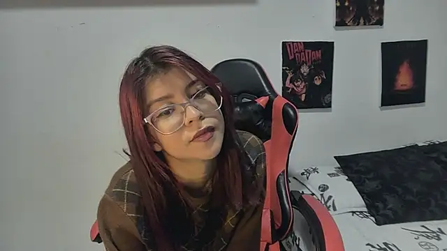 Sarah_Smitt_ live cam on StripChat
