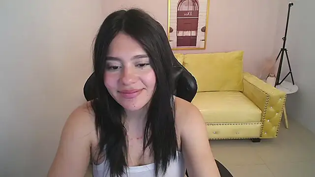 SoftGirlie_ch live cam on StripChat