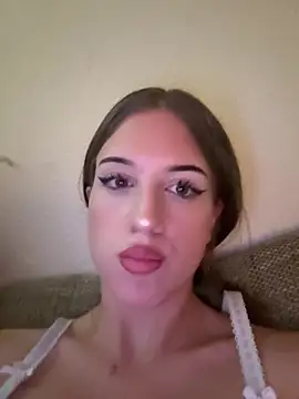 sweetjulia18's live room
