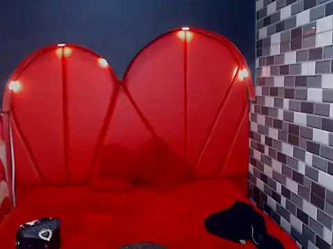 sharon_allan77 live cam on StripChat