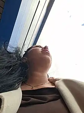 Luianna live cam on StripChat