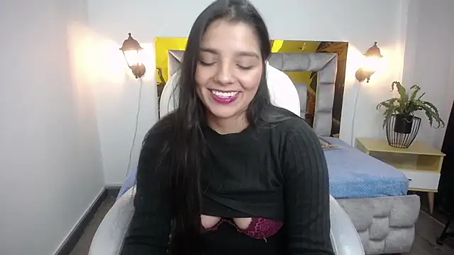 issa__nassar live cam on StripChat