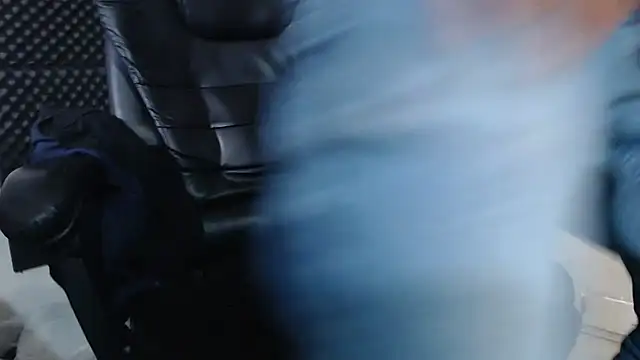 machoscorpioncaralho (Ask my age) - preciso terminar um resumo nao pertube