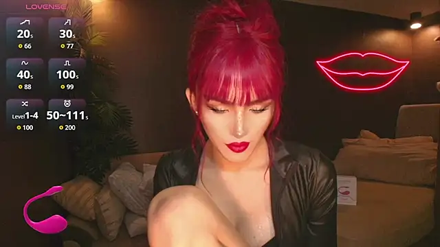 Model: GoddessaXX