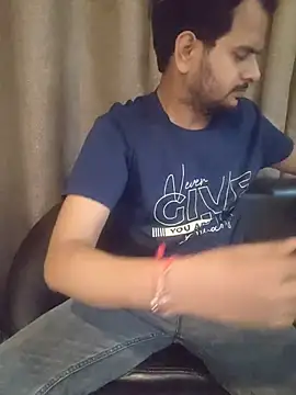 ArnavBold live cam on StripChat
