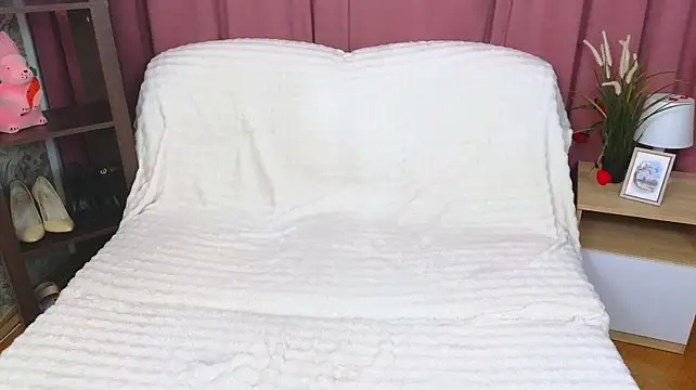 EmilyCuper_ live cam on StripChat