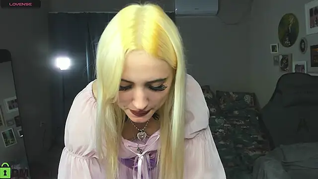 LaslyAngel live cam on StripChat