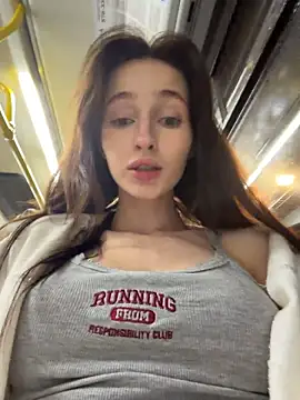 -missbehaving- live cam on StripChat