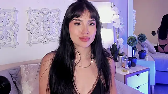 AlmaBlaze live cam on Stripchat