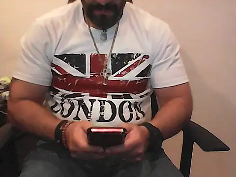 Yorel1109- live cam on StripChat