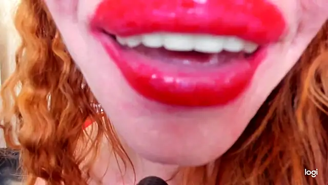 softlysoftlyasbeauty live cam on StripChat