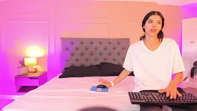ALICESANDOVAL live cam on StripChat