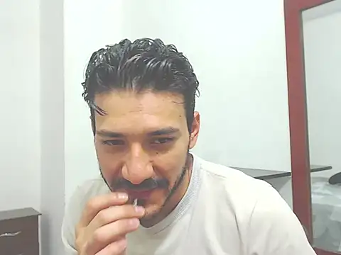 mateoothh live cam on StripChat