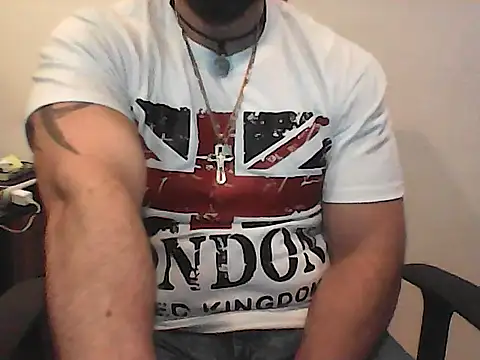 Yorel1109- live cam on StripChat