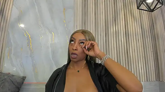 briannachelsea (F milf) - ✨ Glossy Lips Time