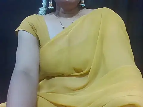 Thilothama_Vaishu live cam on StripChat