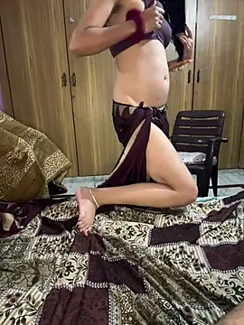 kiaraqueen7 live cam on StripChat