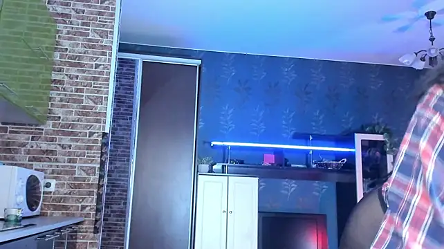 Lucky_Milf live cam on StripChat