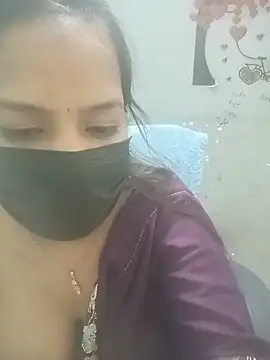 Ruchii_Singhh live cam on StripChat