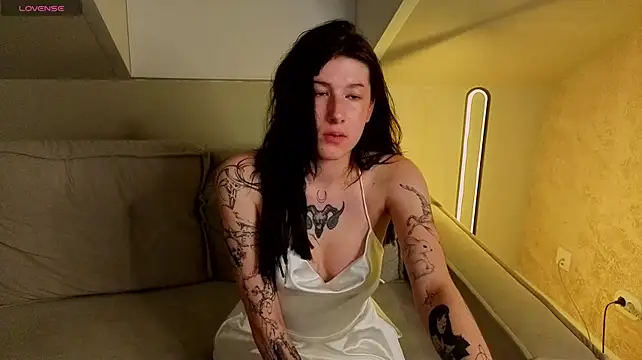 Ester_Henderson live cam on StripChat