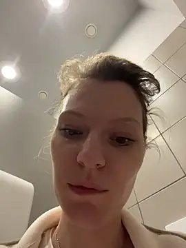 MaryHiggins live cam on StripChat